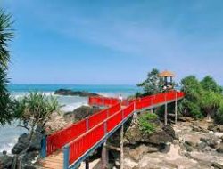 Dapat Julukan New Zealand nya Indonesia, Pantai Menganti Bisa Jadi Pilihan Tempat Liburan Kamu
